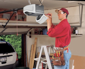 Garage Door Repair Lakewood Technician